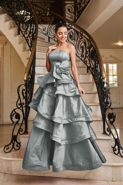 Chic Strapless Sleeveless Long Formal Dress With Pleated Ruffles