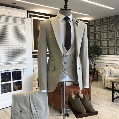 Classic Light Brown Double-Breasted Three-Piece Wedding Suit for Groom