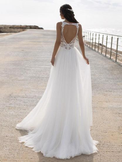 Sleeveless V-Neck Lace Wedding Dress