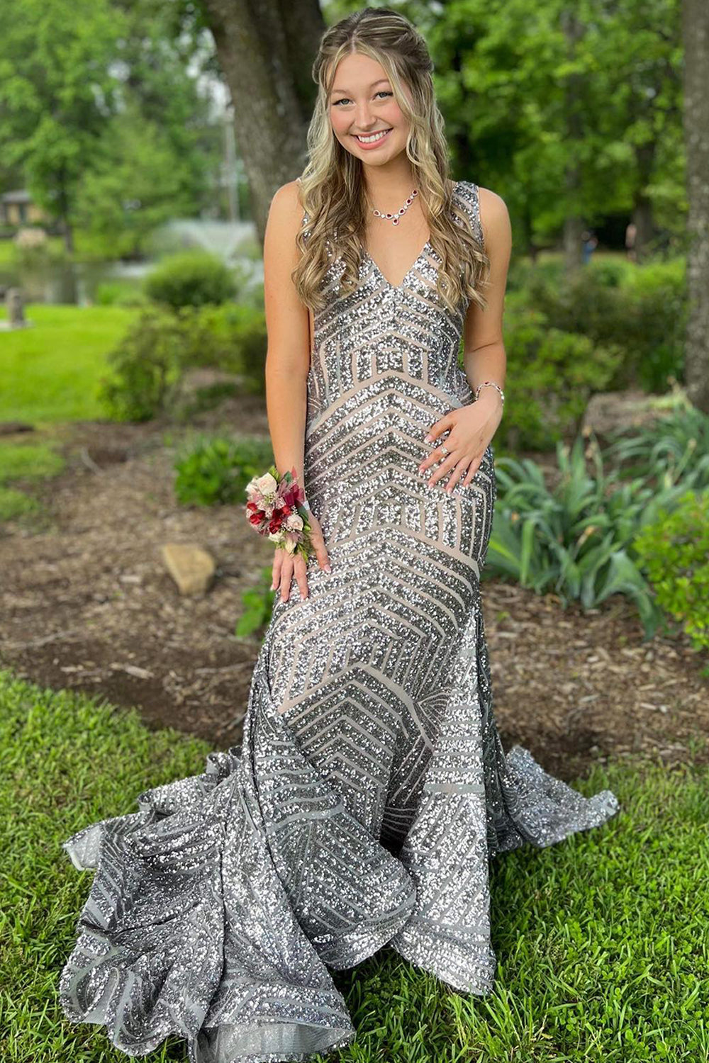 Long Prom Dress with Sparkly Blue Mermaid Cut and Red Sequins in Deep V Neck