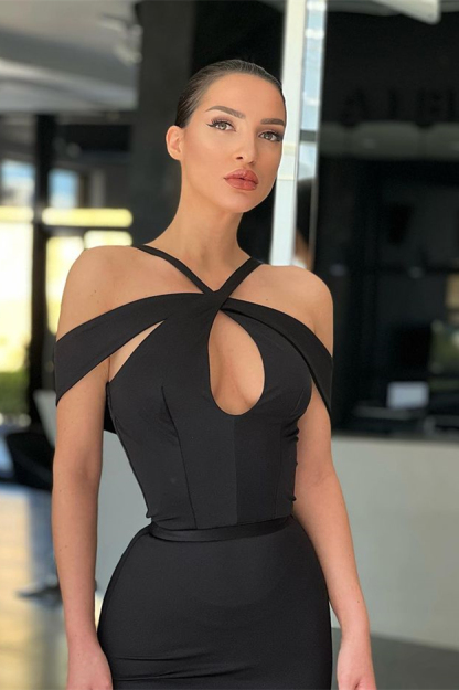 Off-The-Shoulder Mermaid Black Halter Evening Dress
