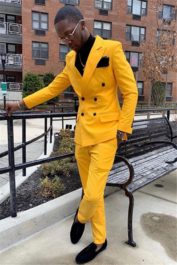 Stylish Yellow Designer Double-Breasted Wedding Suits for Men with Peaked Lapel