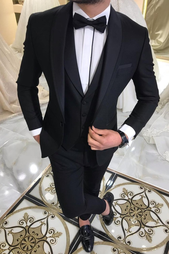 Elegant Black Shawl Lapel Three-Piece Wedding Tuxedos with Waistcoat