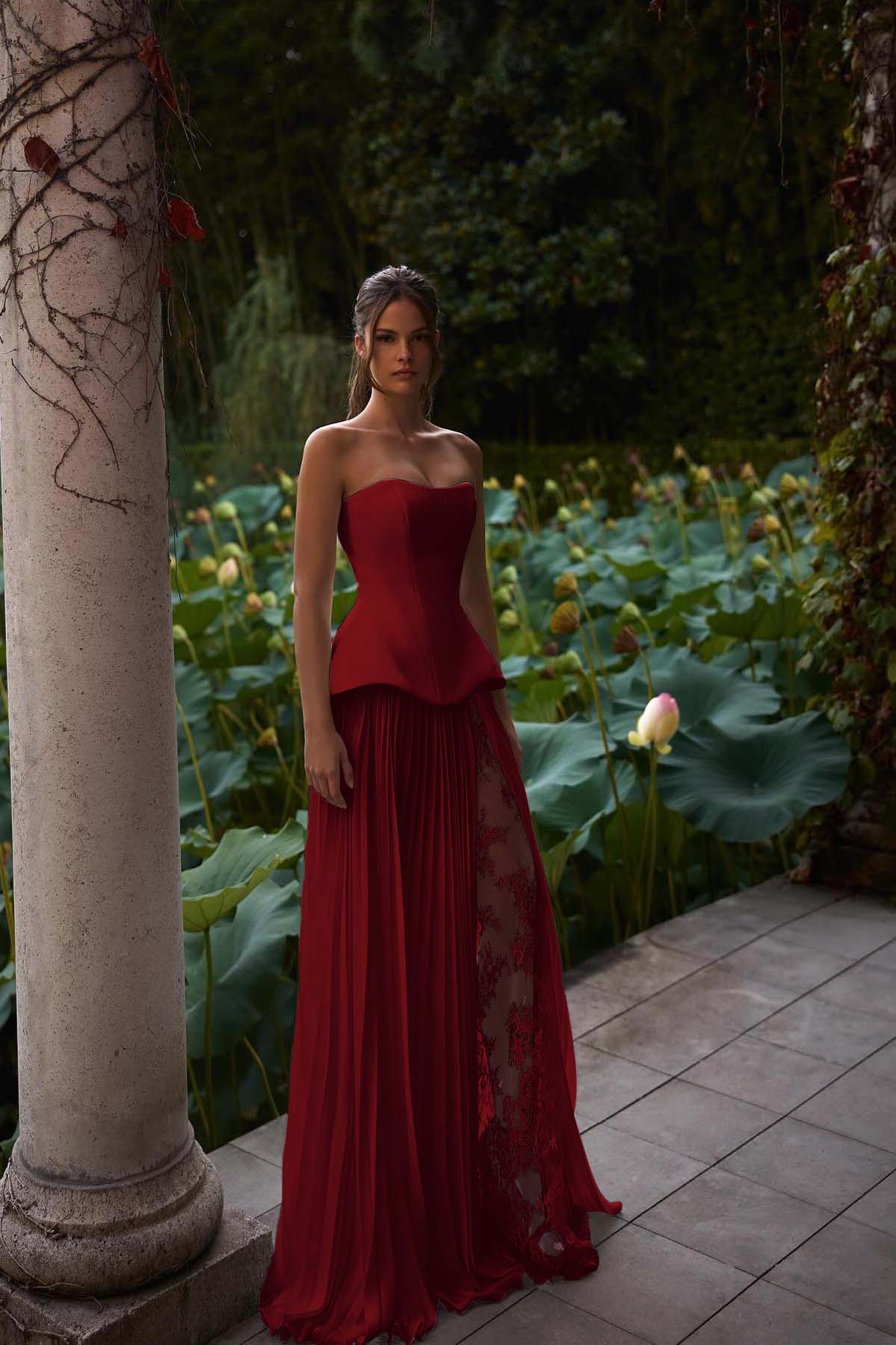 Strapless Sleeveless Long Formal Dress With Pleated Split Appliques