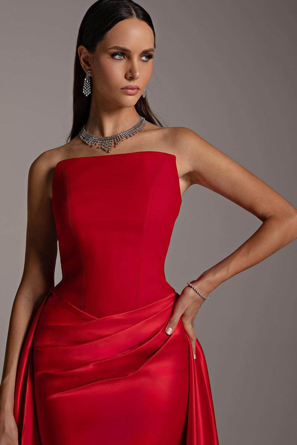 Red Strapless Sleeveless Long Mermaid Formal Dress With Pleated