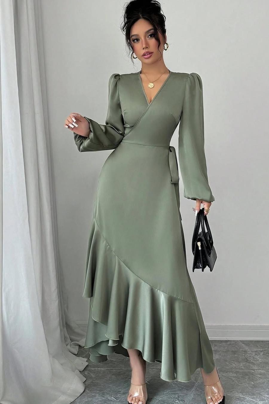 Shinning Long Sleeves V Neck Long Formal Dress With Ruffles Pleated