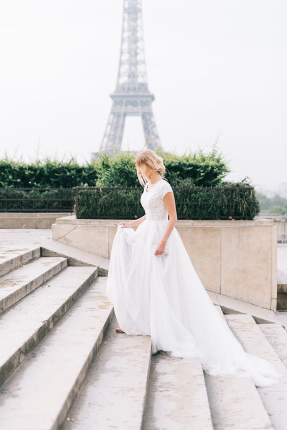 Gorgeous White Cap Sleeve A-Line V-Neck Wedding Dress with Lace Chiffon