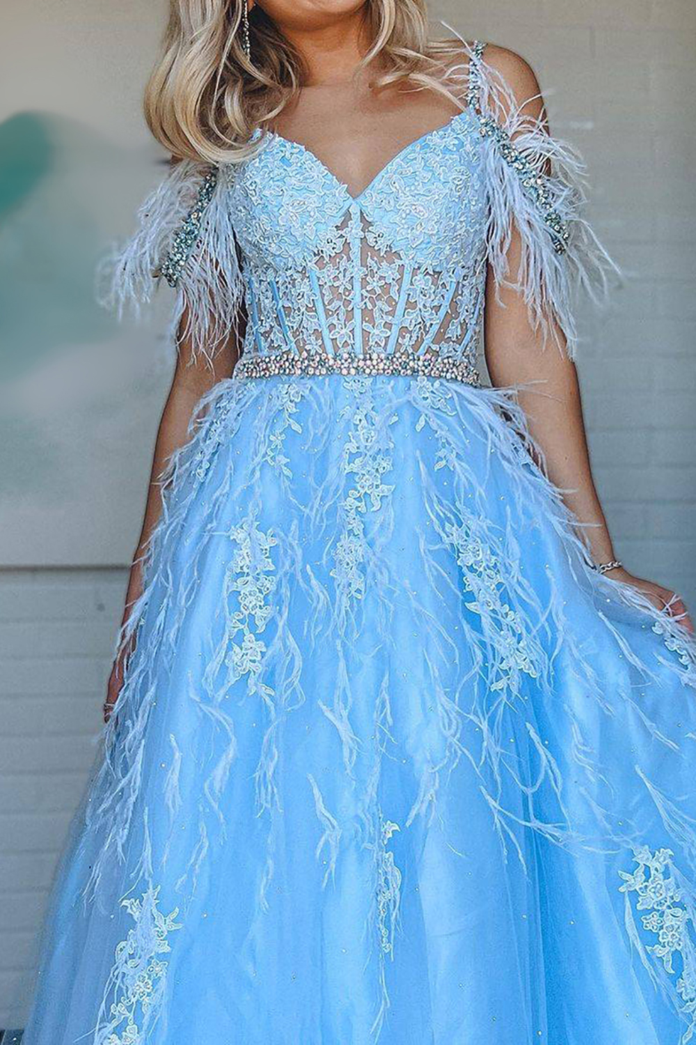Elegant Off-the-Shoulder Blue Corset Prom Dress with Feather Appliques in A-Line