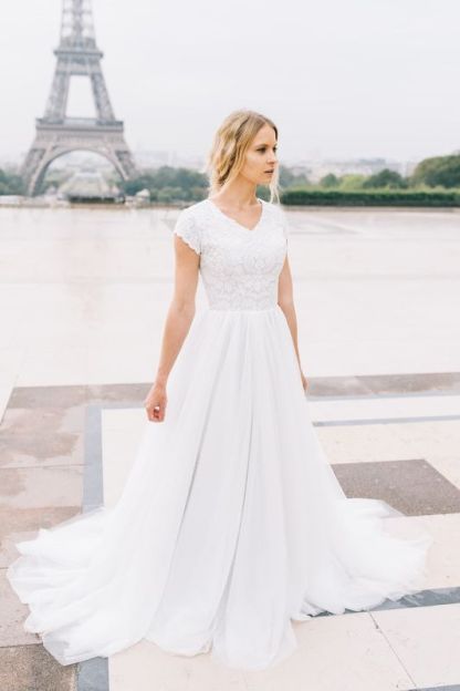 Gorgeous White Cap Sleeve A-Line V-Neck Wedding Dress with Lace Chiffon