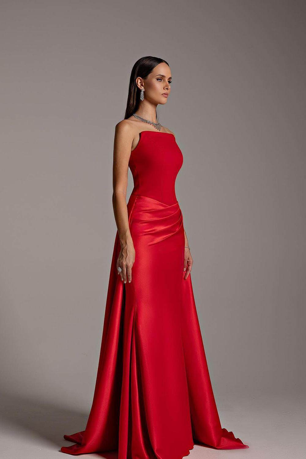 Red Strapless Sleeveless Long Mermaid Formal Dress With Pleated