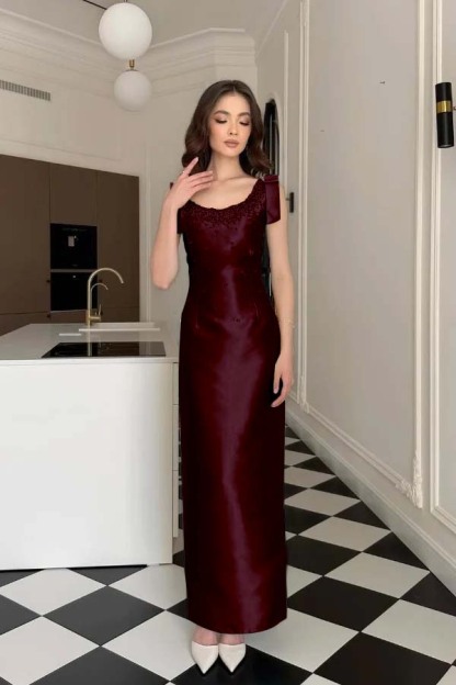 Glamorous Straps Sleeveless Long Formal Dress With Appliques Beading