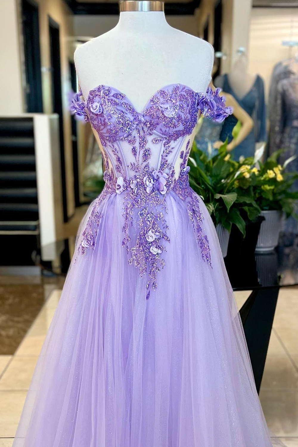 Elegant Off-the-Shoulder Purple Corset Prom Dress with Appliques in A-Line Silhouette