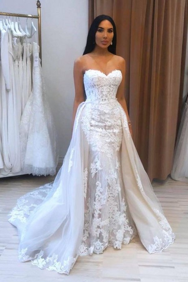 Classic A-Line Floor-Length Tulle Sweetheart Wedding Dress with Appliques Lace