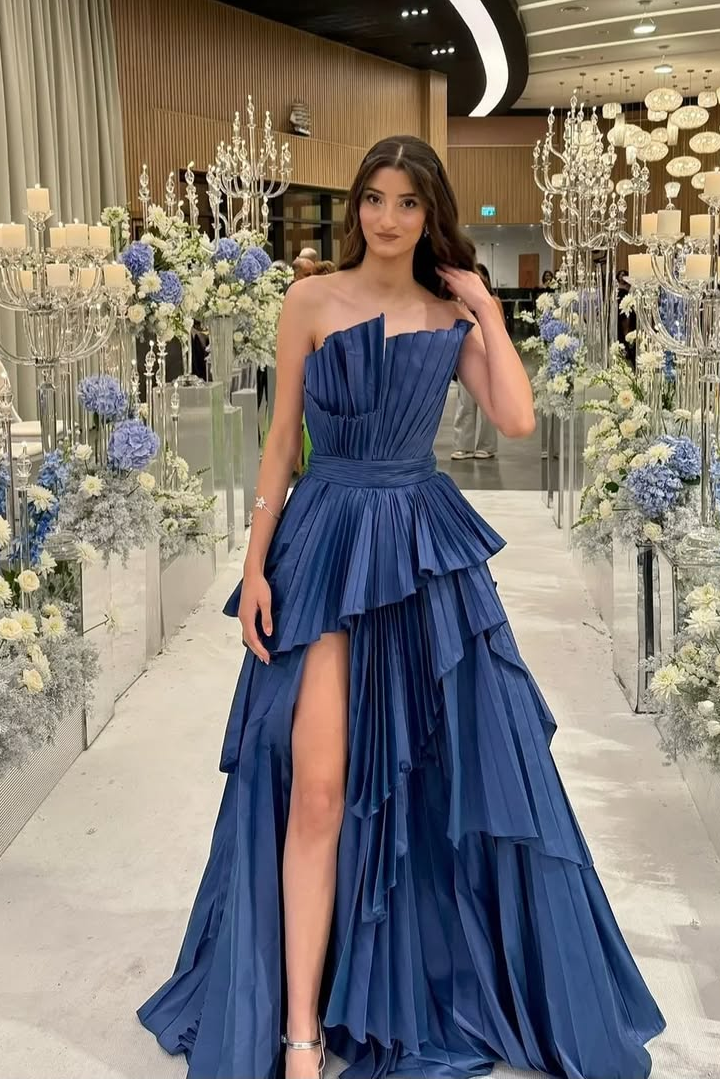Charming Strapless Sleeveless Long Split Formal Dress With Pleated