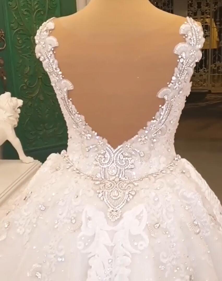 Classy Spaghetti-Straps Sweetheart A-Line Backless Wedding Dress with Appliques Lace