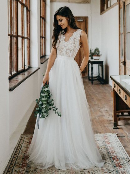 Lace Sleeveless Boho Wedding Dress