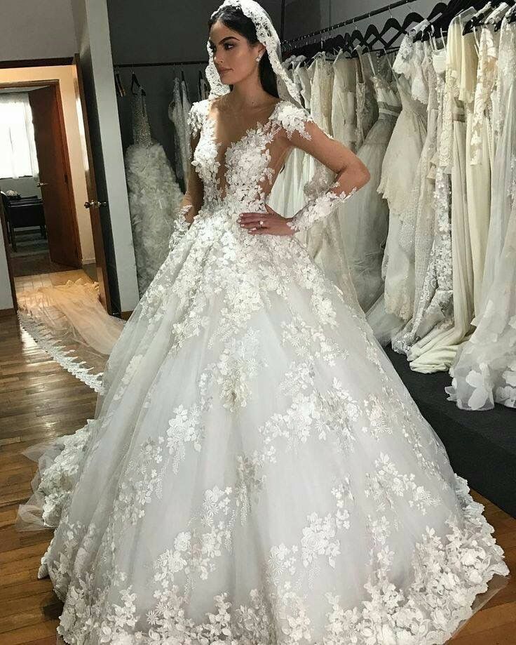 Modest Backless Floor-Length Princess Bateau Long Sleeves Wedding Dress Appliques Lace Ruffles