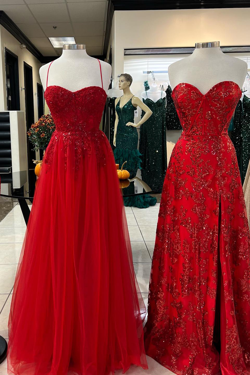 Elegant Dark Red A-Line Prom Dress with Spaghetti Straps and Appliques