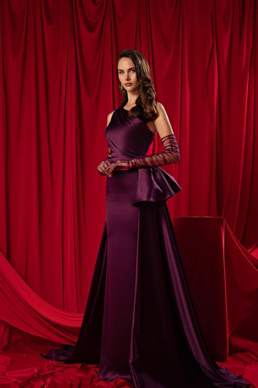 One Shoulder Sleeveless Pleated Long Formal Dress With Long Gloves