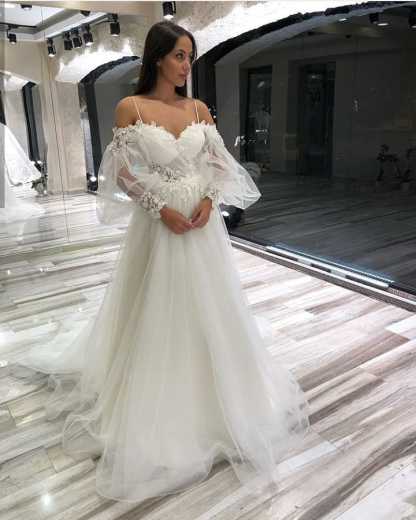 Charming Spaghetti-Straps Off-the-Shoulder Long Sleeves A-Line Wedding Dress Tulle with Appliques Lace