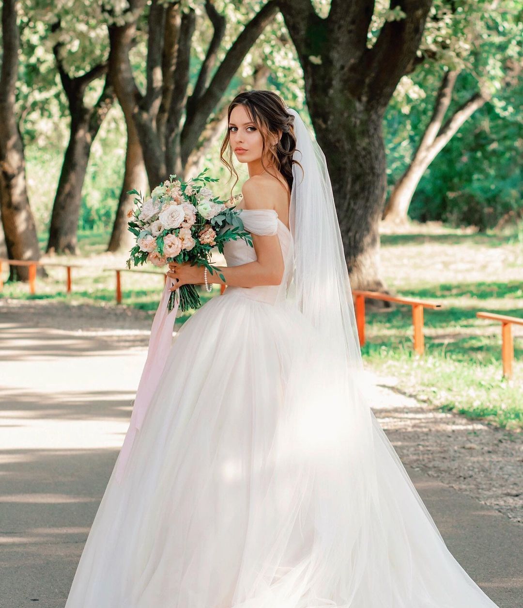 Elegant Tulle Off-the-Shoulder A-Line Long Wedding Dress with Chapel Train