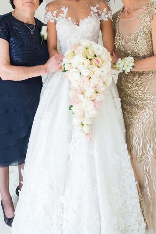 Glamorous Beading Appliques Jewel Wedding Dresses with Tulle