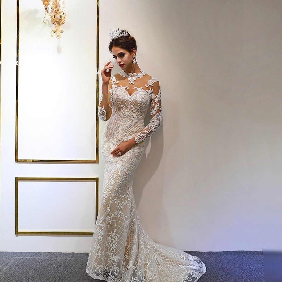 Classic Floor-Length A-Line Sweetheart Long Sleeves Wedding Dress with Appliques Lace