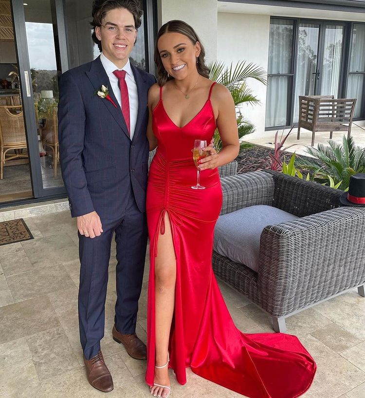 Spaghetti-Straps Red Evening Dress With Slit