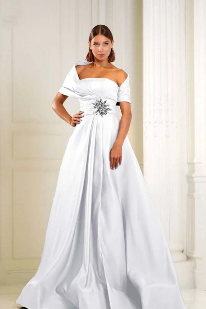 Off the Shoulder Sleeveless Long Formal Dress With Pleated Beading