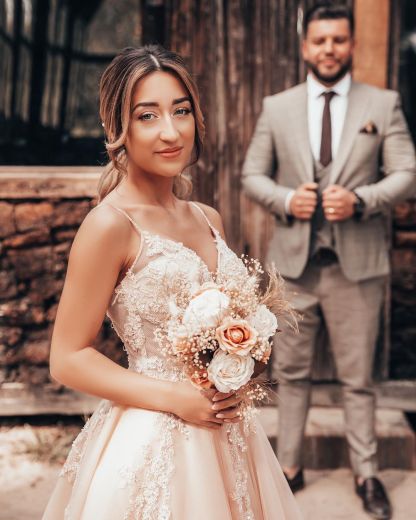 Modern Long A-Line Spaghetti-Straps Wedding Dress with Tulle Lace