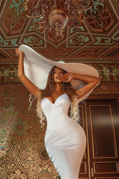 Strapless Sweetheart Sleeveless White Long Mermaid Formal Dress With Pleated