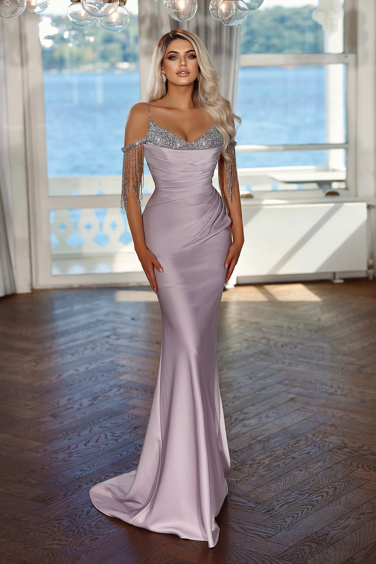 Elegant Spaghetti-Straps Evening Dress Mermaid Long With Tassels Sequins