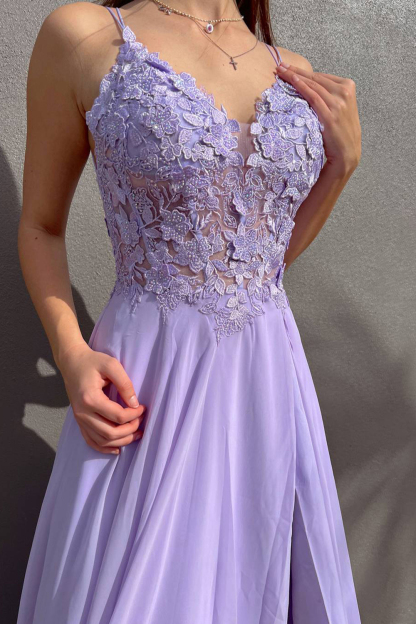 Elegant Purple A-Line Prom Dress with Spaghetti Straps and Appliques