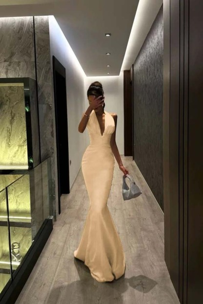 Halter V Neck Sleeveless Long Mermaid Formal Dress With Pleated