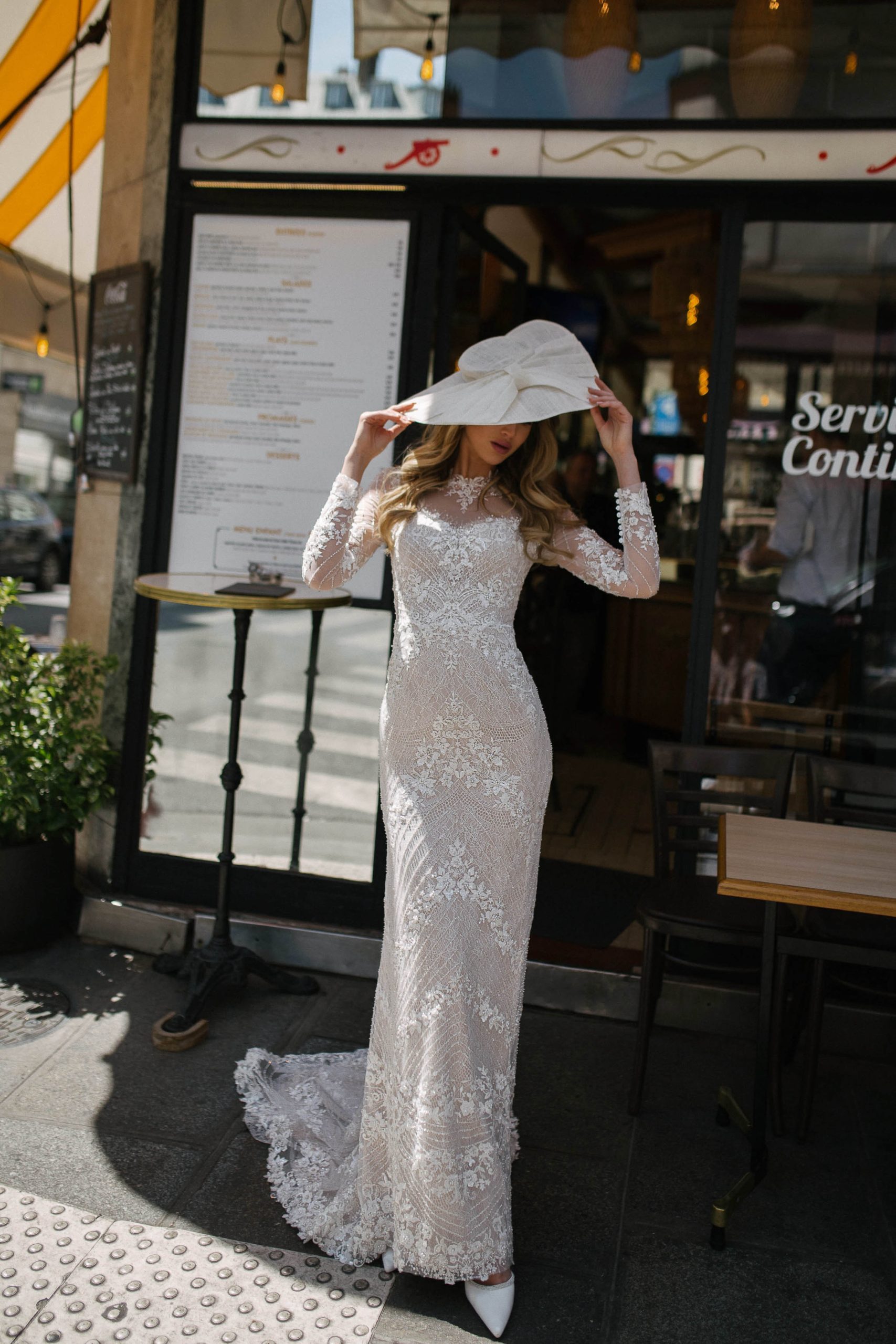 Unmissable Gorgeous White Applique Floor-Length Wedding Dress