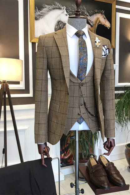 Archibald New Arrival Peaked Lapel Brown Plaid Three-Piece Business Men's Suits