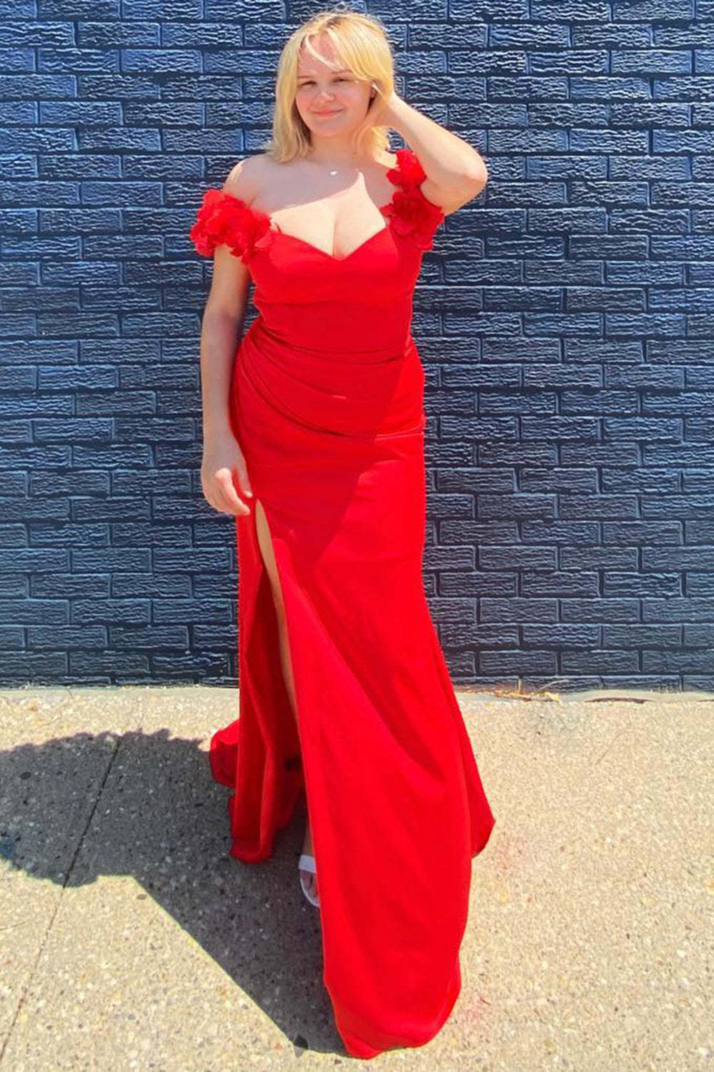 Long Red Plus Size Prom Dress with Front Split Sheath