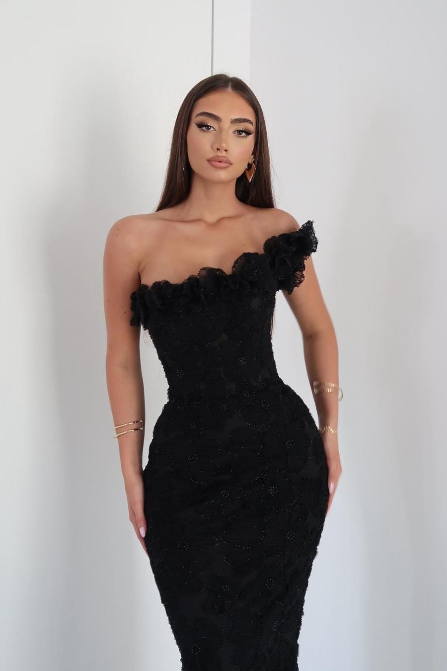 Black One Shoulder Sleeveless Lace Appliques Mermaid Long Formal Dress