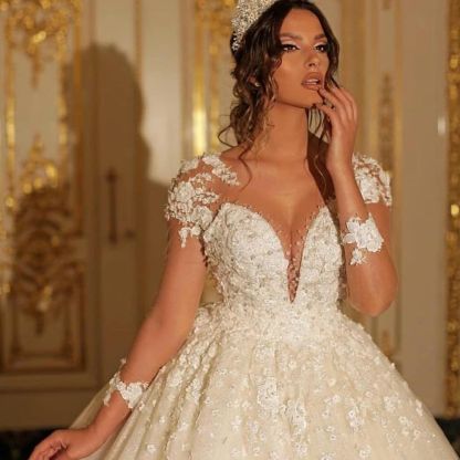 Elegant Long Sleeves Sweetheart Floor-Length Wedding Dress Lace with Appliques Tulle