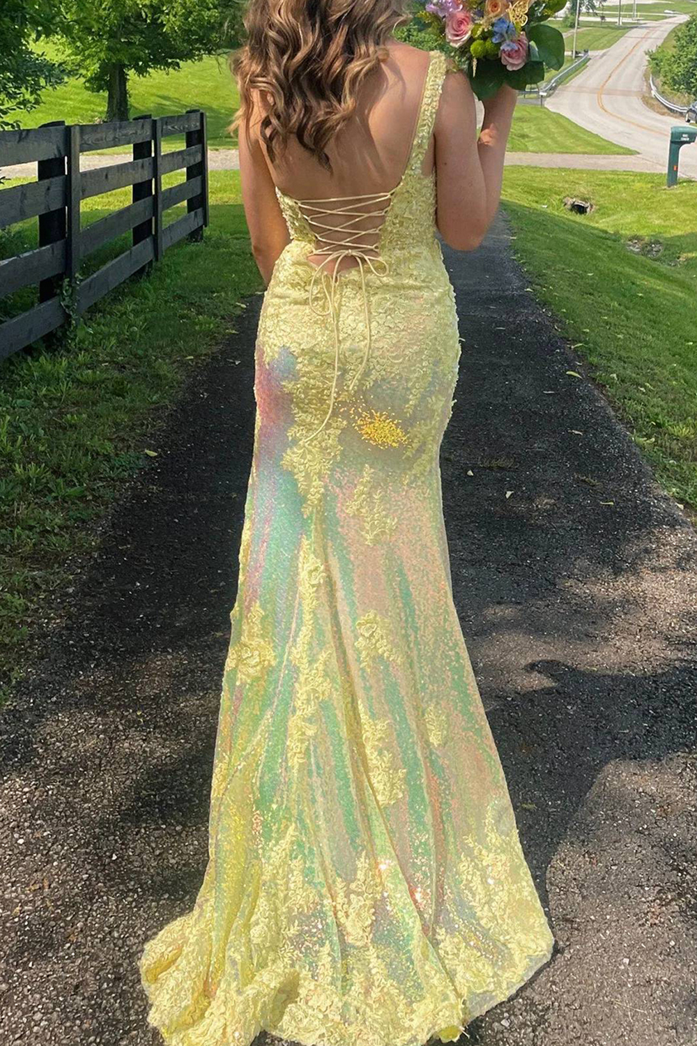 Elegant Yellow Mermaid Prom Dress with Square Neck and Front Split
