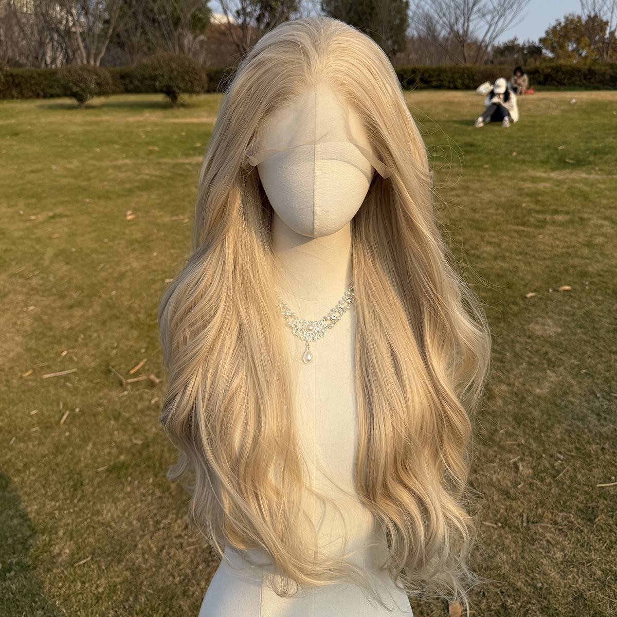 SMILCO/32Inch Blonde  Long Curly Synthetic Wig/SM9216/SM9216B