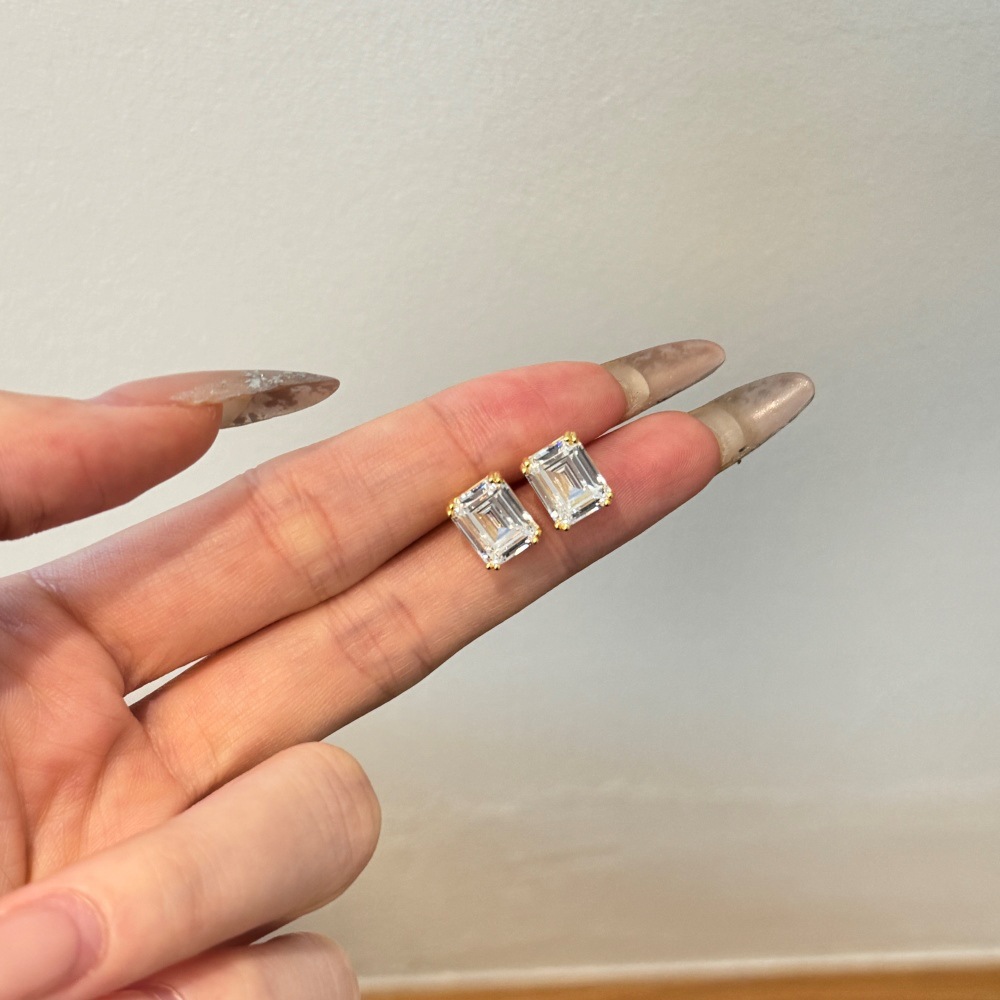 Astra Earring – Gold