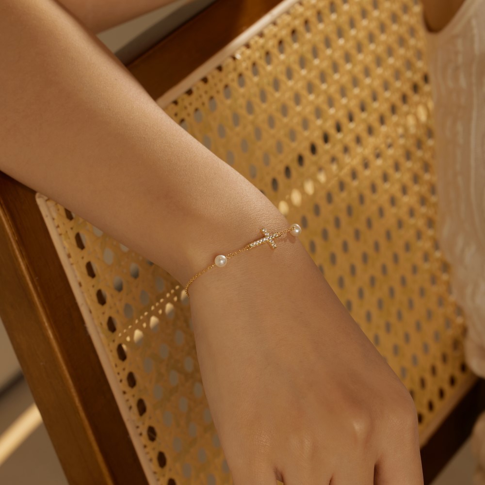 Faith Bracelet – Gold