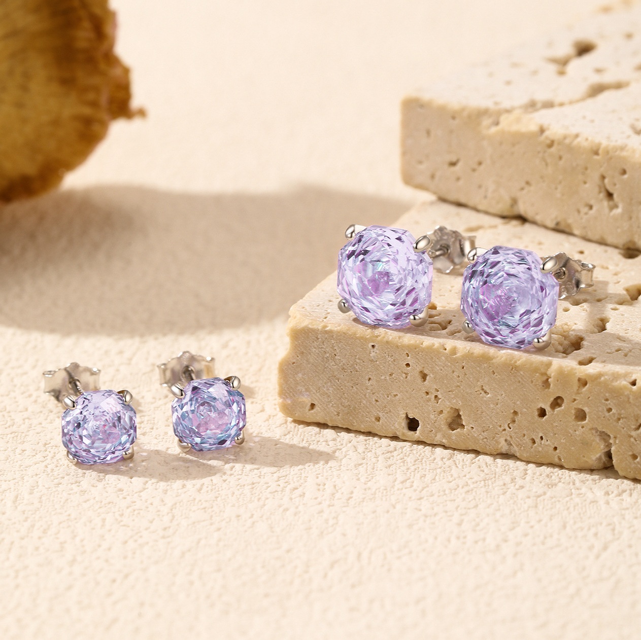 Gleam Earring - Purple