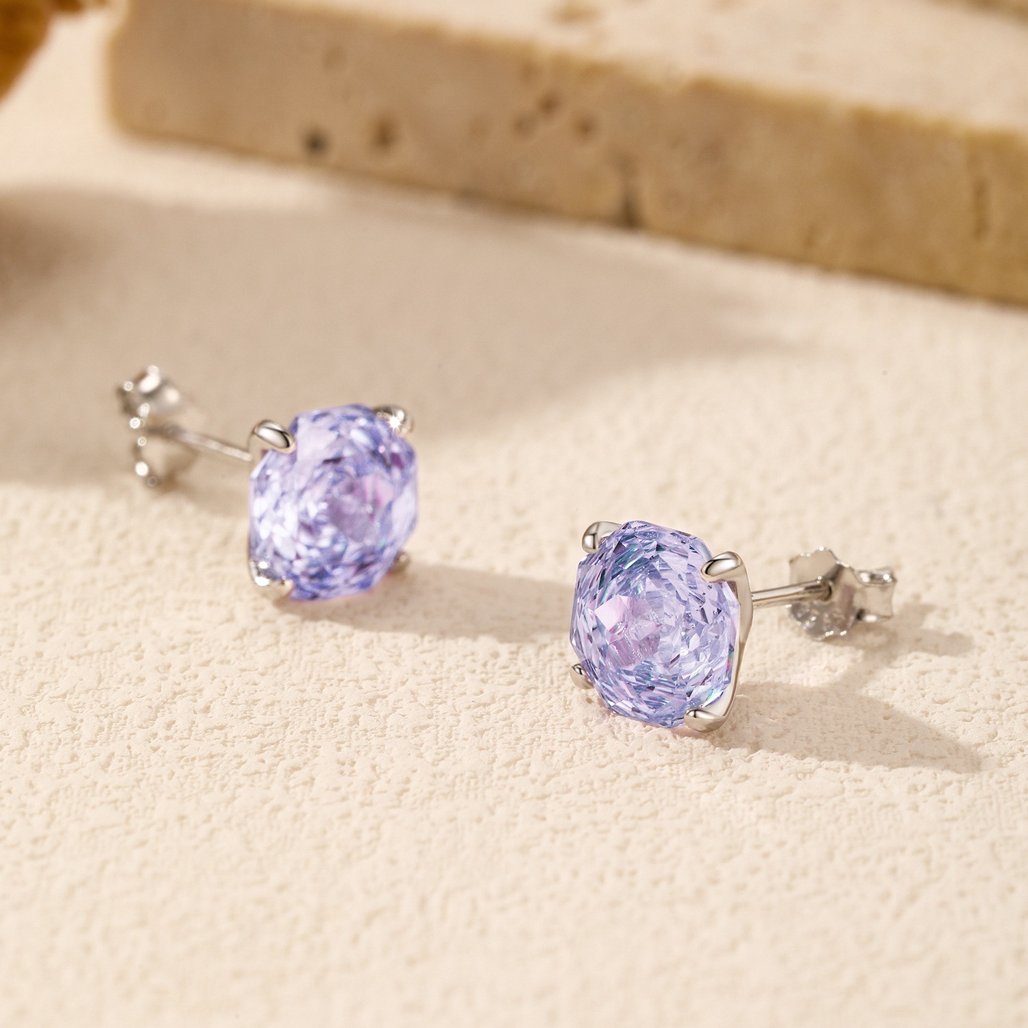 Gleam Earring - Purple