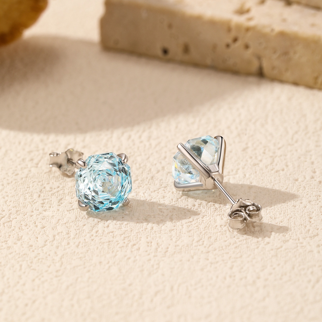 Gleam Earring - Blue