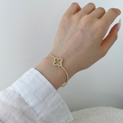 Lucky Bracelet – Gold