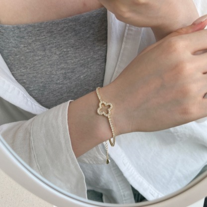 Lucky Bracelet – Gold