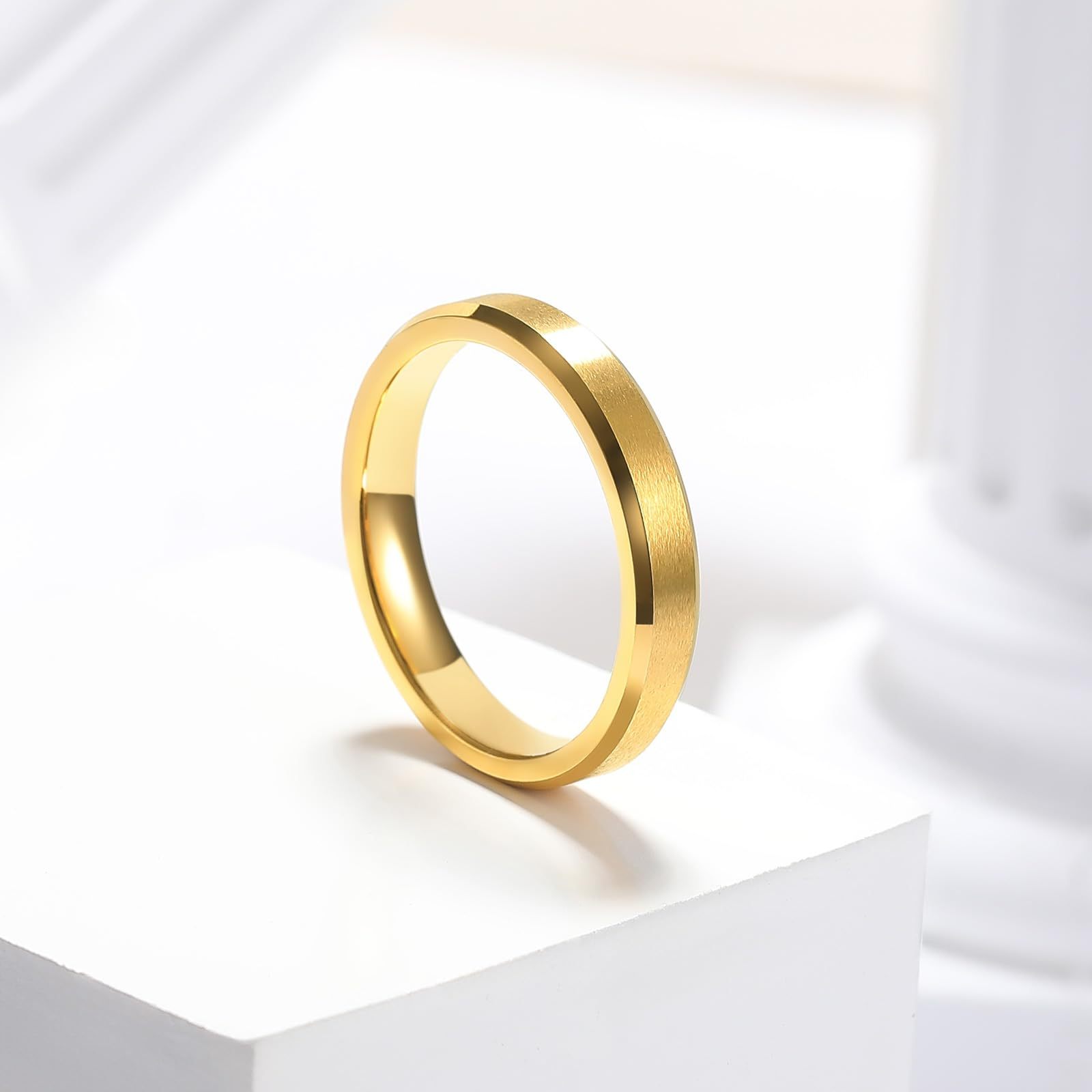 Onyx Ring - Gold