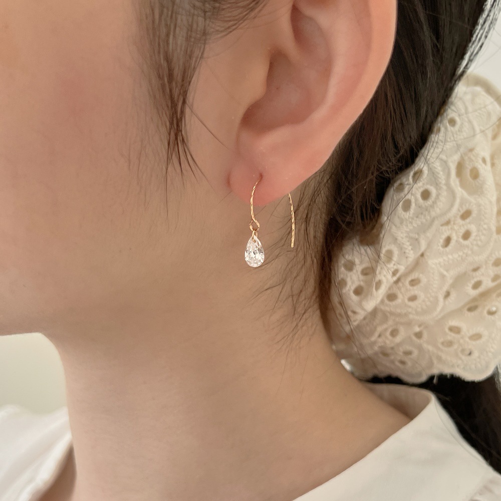 Poise Earring - Gold